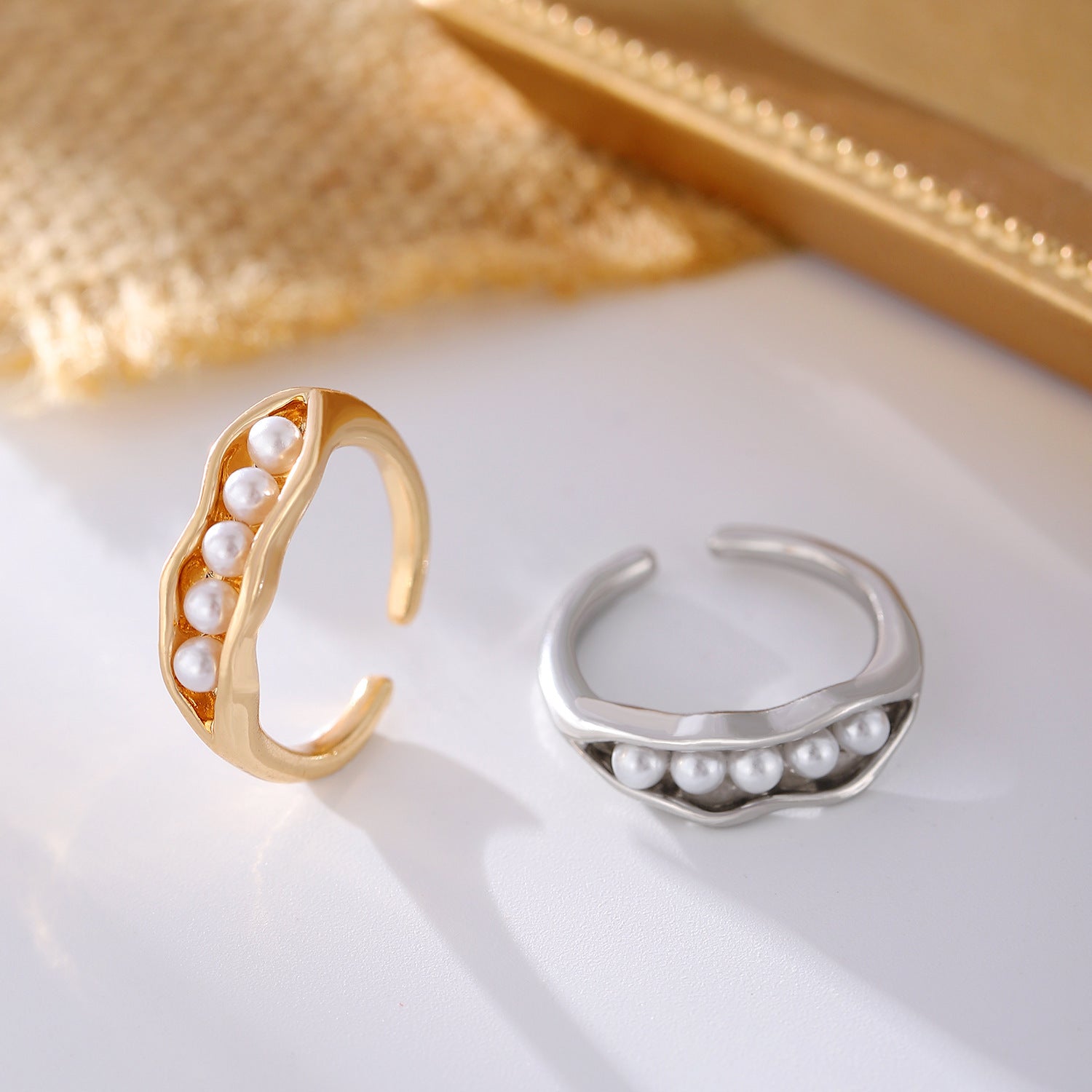 Wholesale open pod-shaped inlaid  pearl ring