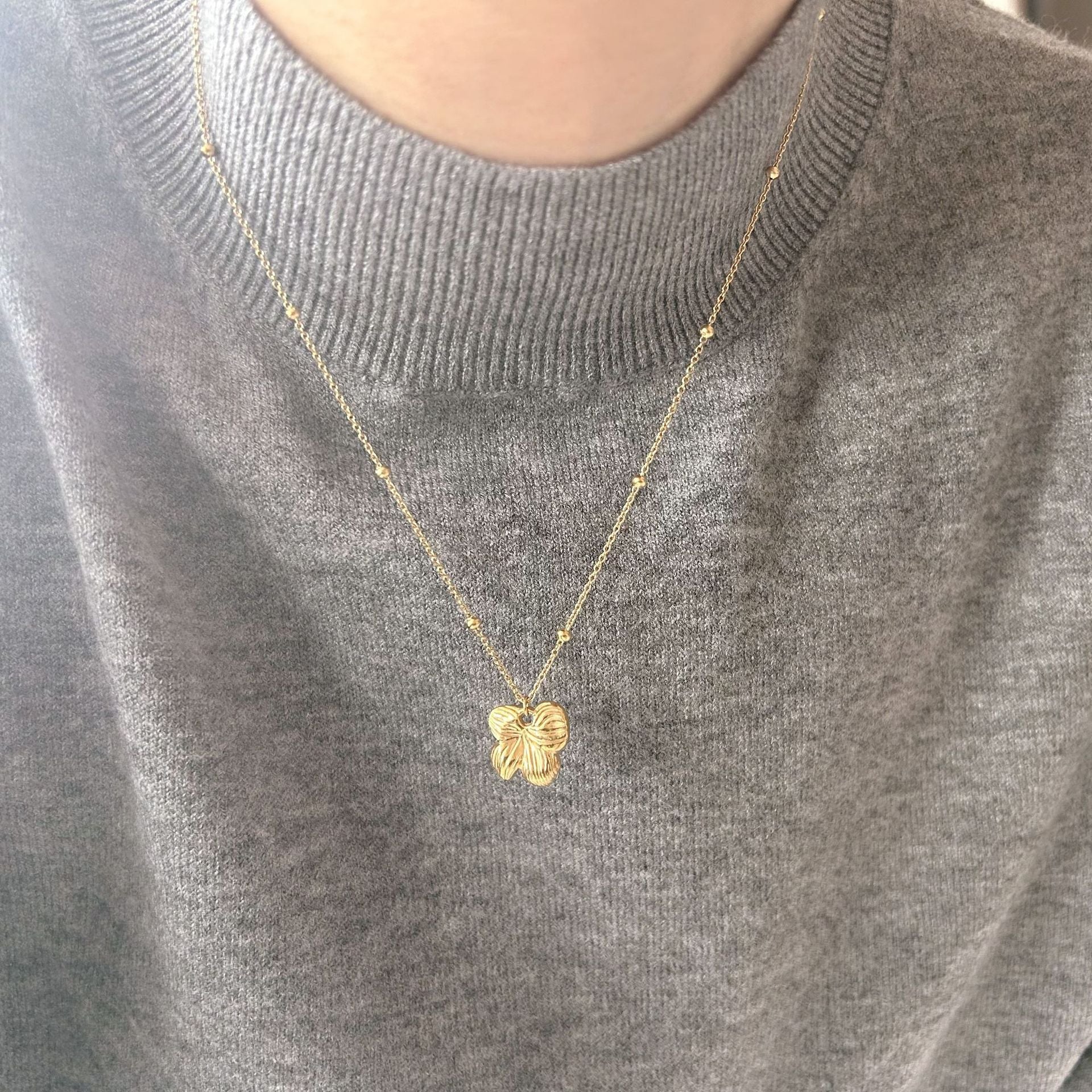 Wholesale Stainless Steel Irregular Natural Stone Beaded  Leaf Pendant Chain Necklaces