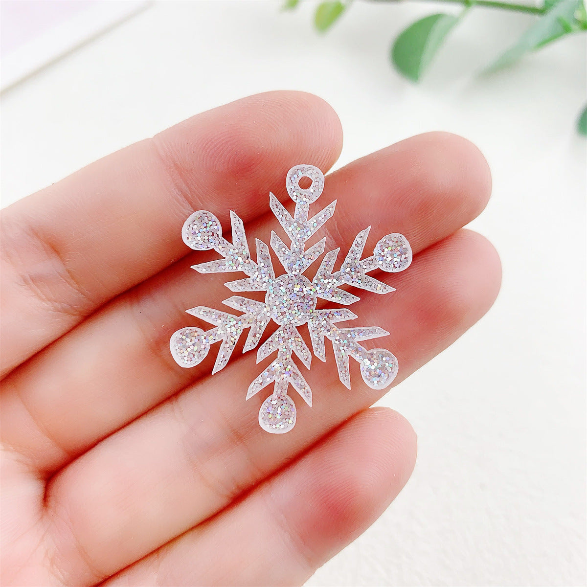 Wholesale 10pcs Acrylic Glitter Snowflake Christmas Pendant