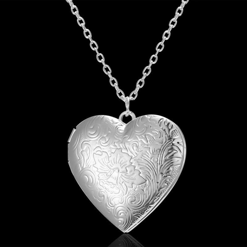 Wholesale Carved Love Heart Openable Photo Frame Photo Box Photo Pendant Necklace