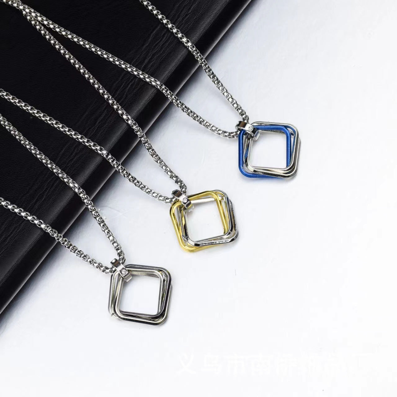 Wholesale Modern Geometric Three-Ring Pendant Necklace,  Alloy,  70cm Box Chain,  Unisex Jewelry Accessory for Resale