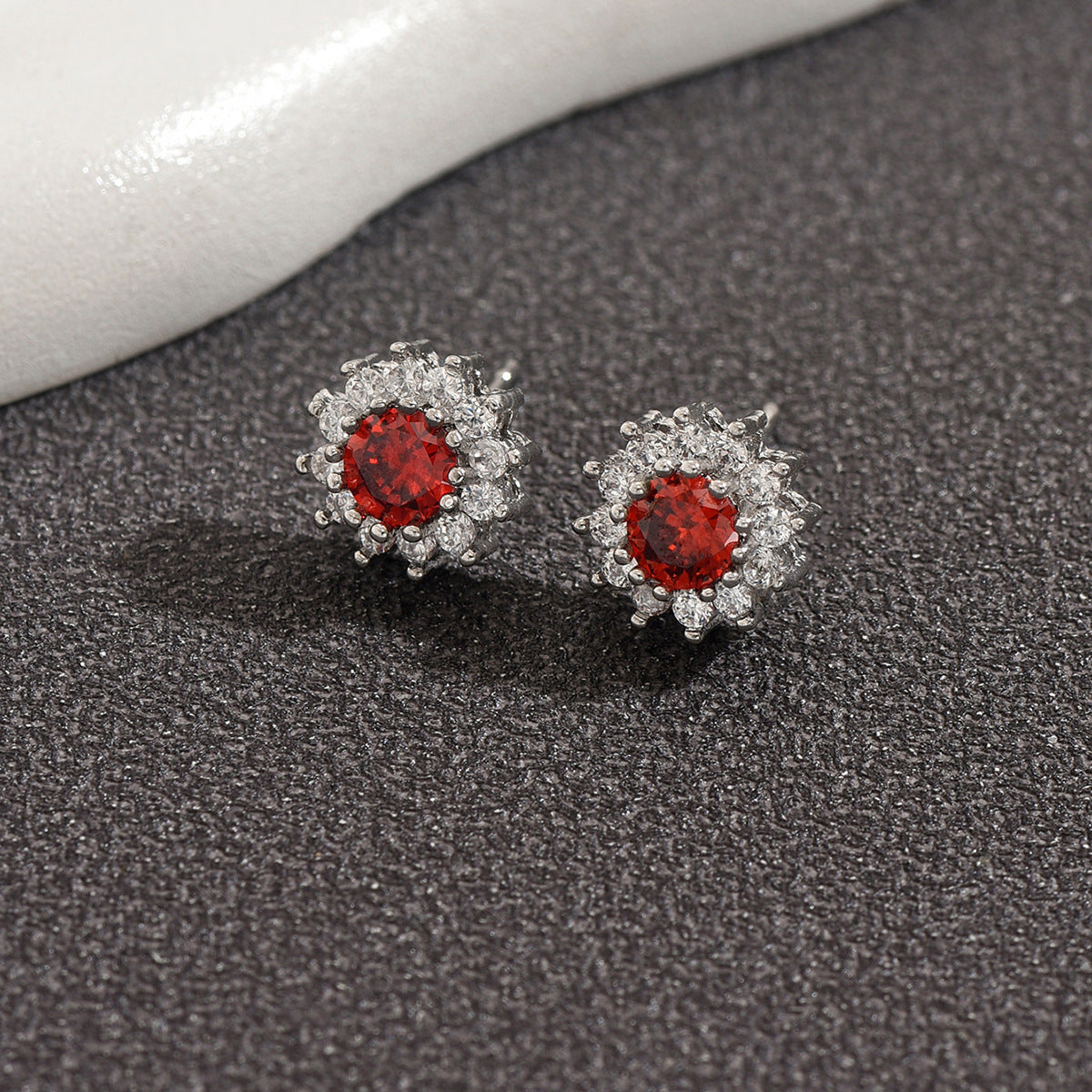 Wholesale Stainless steel gold-plated flower zircon earrings