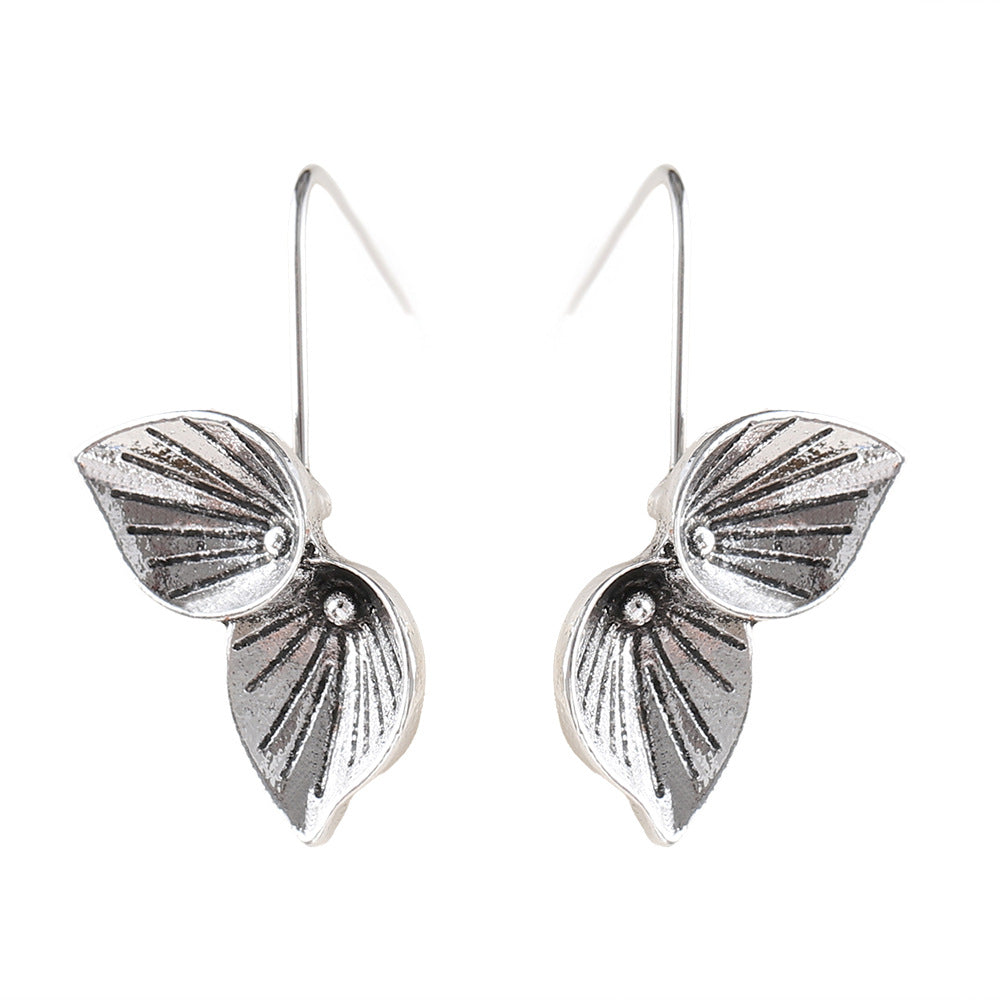 Wholesale  Bohemian Style Simple Leaf Pendant Earrings