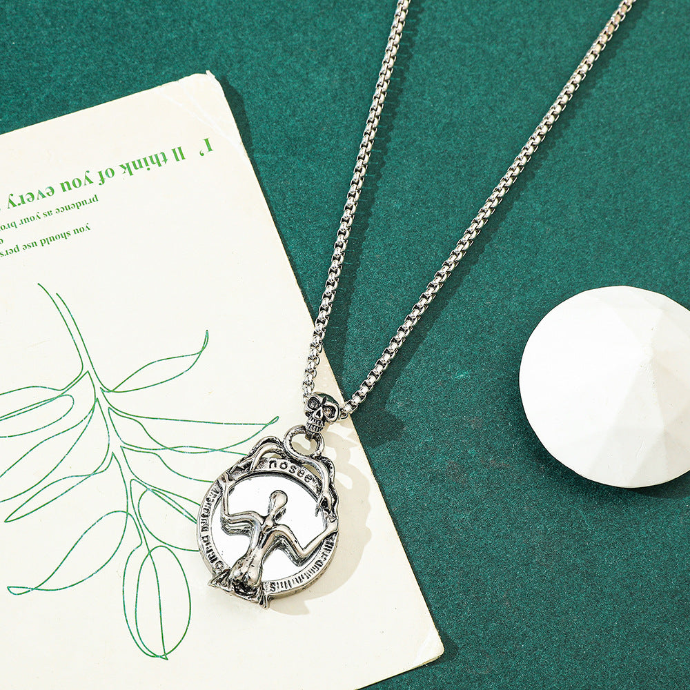 Wholesale Vampire Photo Demon Beauty Mirror Pendant  Skull Necklace