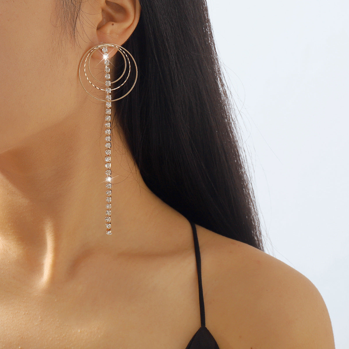 Wholesale retro simple diamond tassel earrings  elegant claw chain earrings