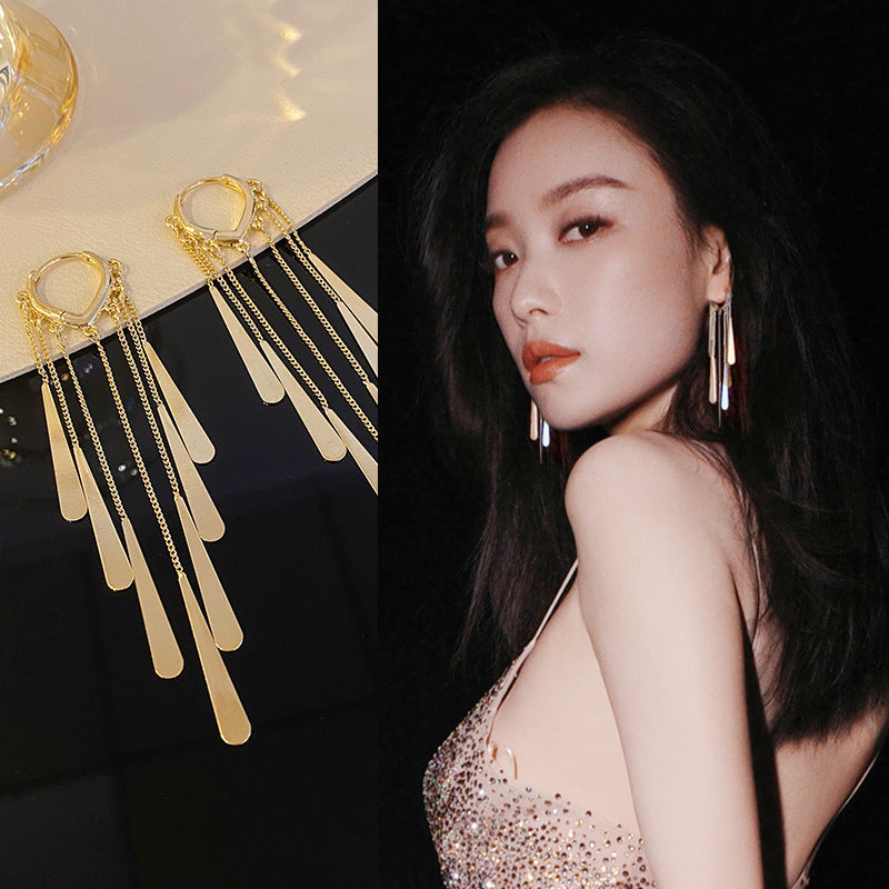 Wholesale metal exaggerated heart long tassel earrings