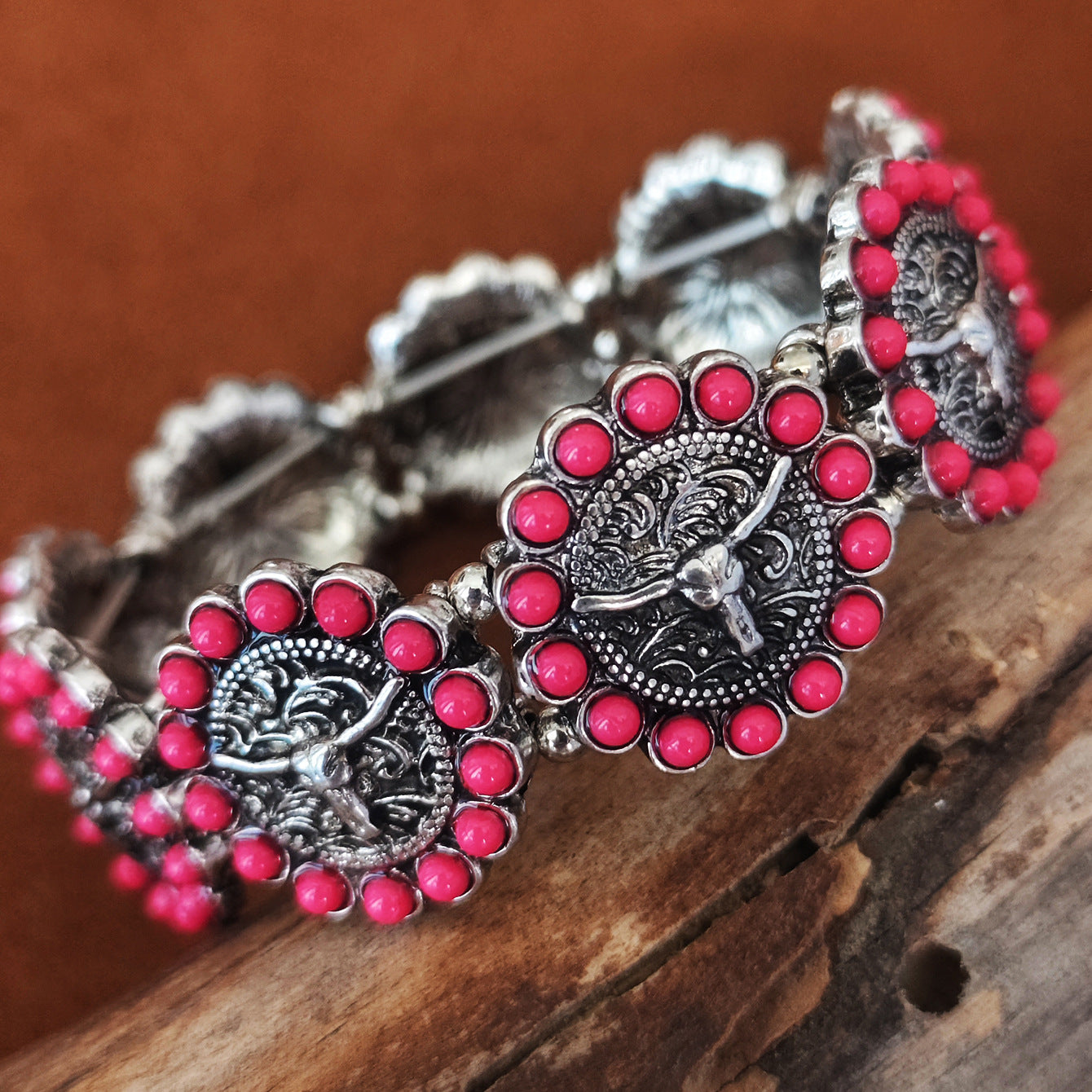 Wholesale Stylish Vacation Style Pink Cross Plated Zinc Alloy Bangle Bracelet For Women Everyday Fashion Accessory