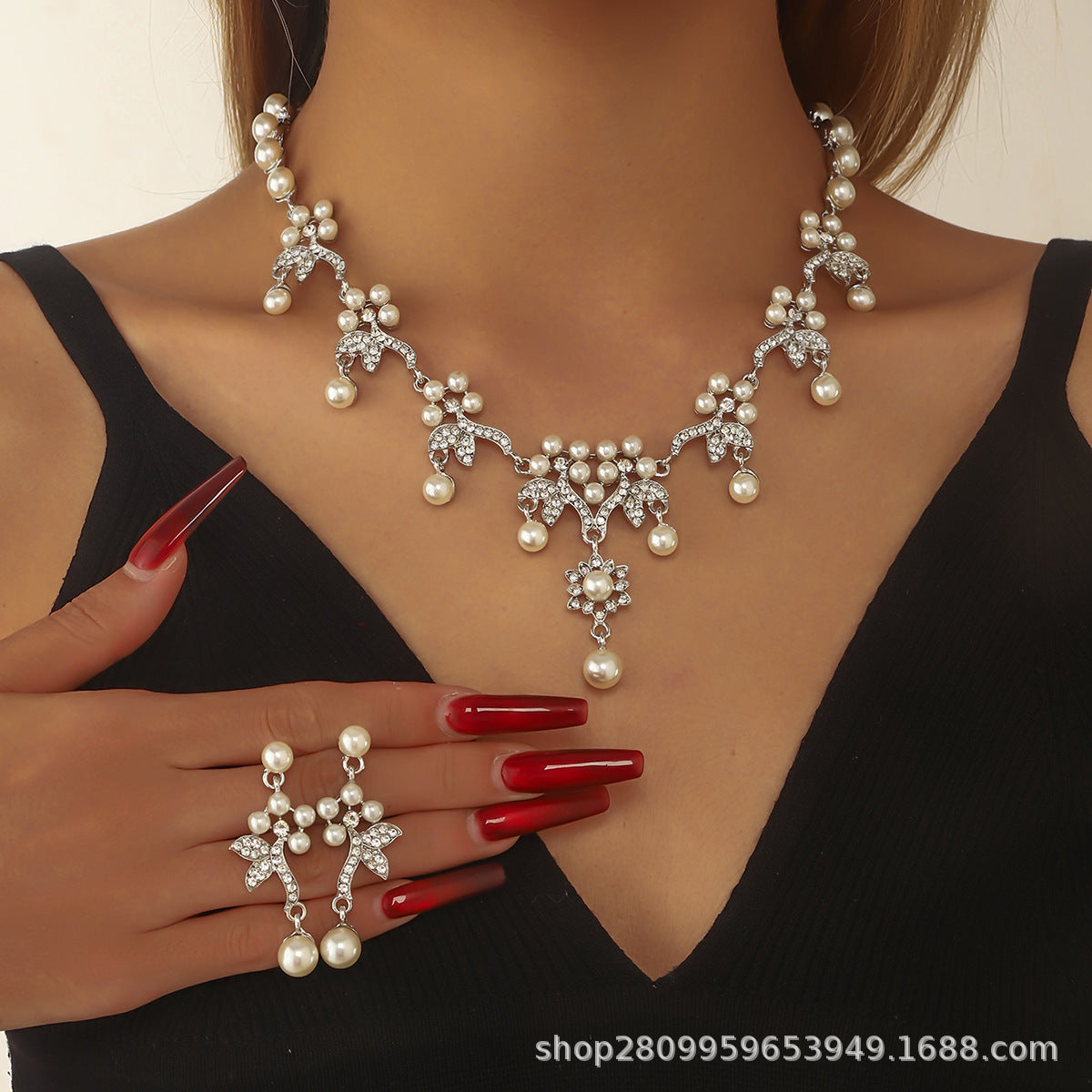 Wholesale Branch Shape Pearl Necklace Earrings Set Retro Jewelry Accessory for Bridal Party