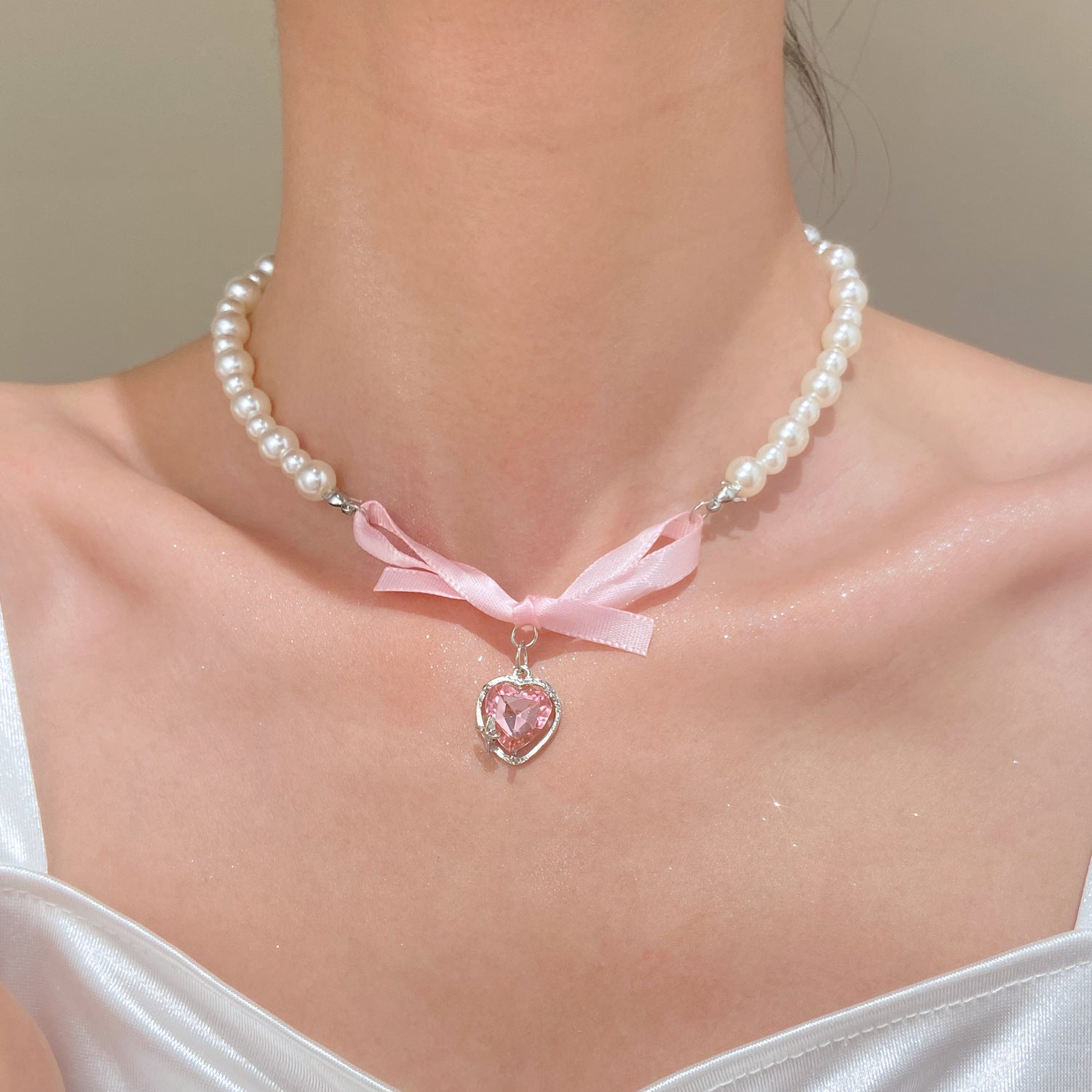 Wholesale Vintage  Pearl Necklace Women's Light Luxury  Love Clavicle Chain