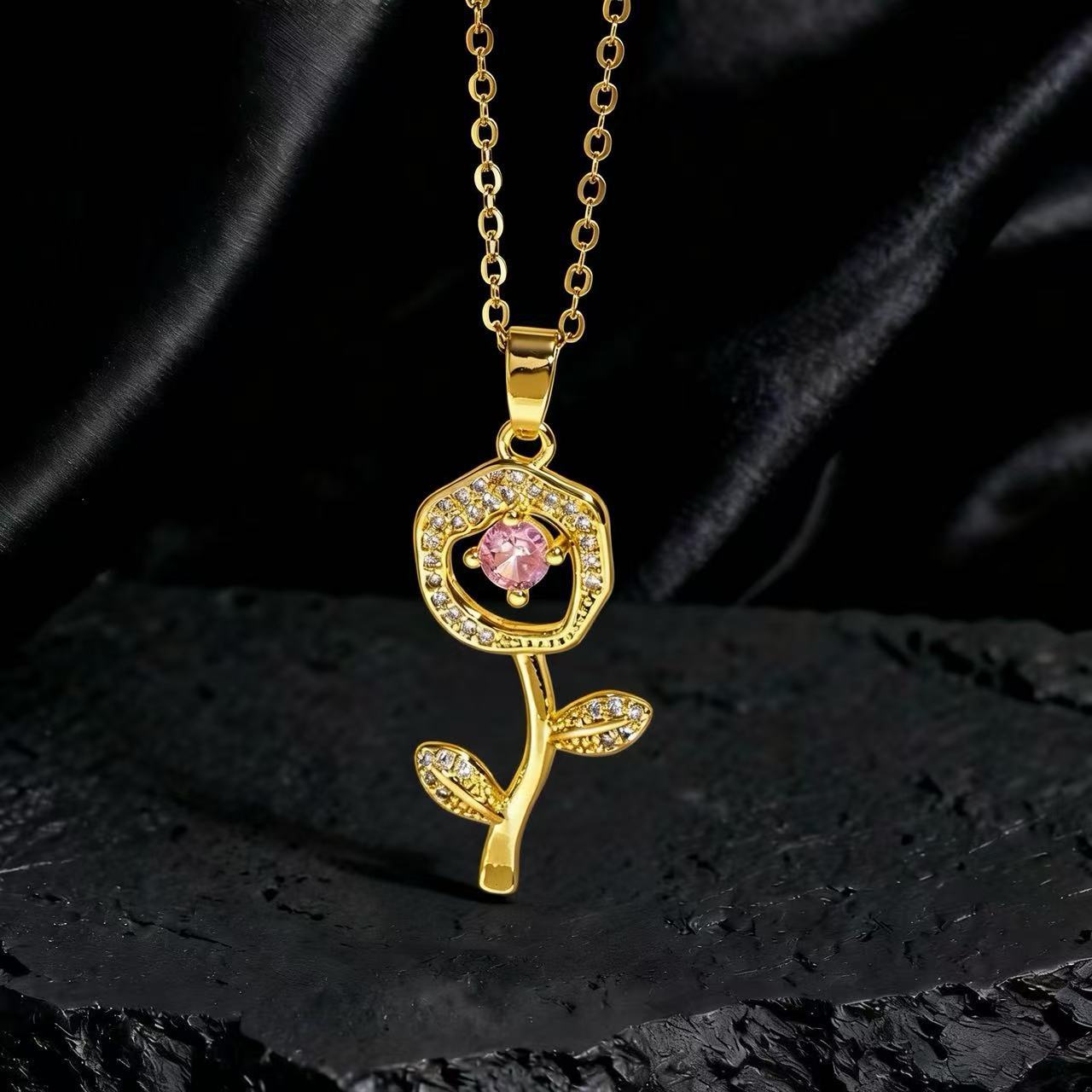 Wholesale Gold Plated Copper Zircon Sunflower Necklace Layering Jewelry For Women Trendy Party Fashion Accessory Everyday Wear Boutique Resale