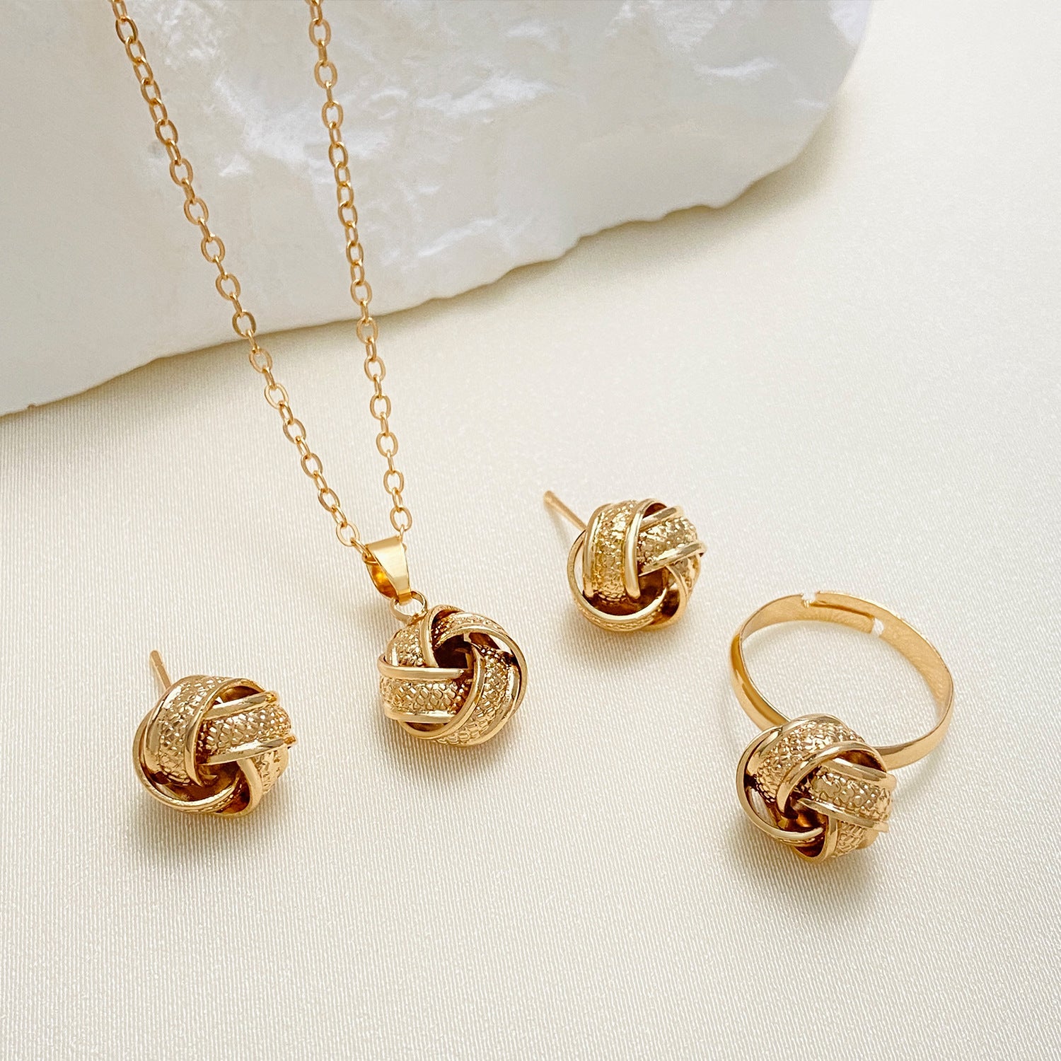 Wholesale Stylish Women S Twisted Knot Jewelry Set With Alloy Necklace Earrings Ring Fashion Everyday Accessory Boutique Resale