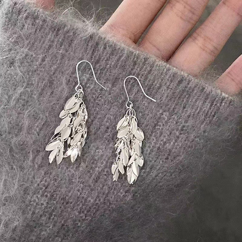 Wholesale light luxury tassel earrings
