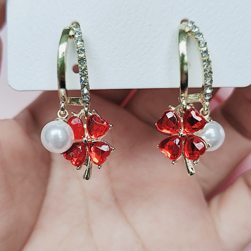 Wholesale Purple Four-leaf Flower Pearl Luxury Earrings