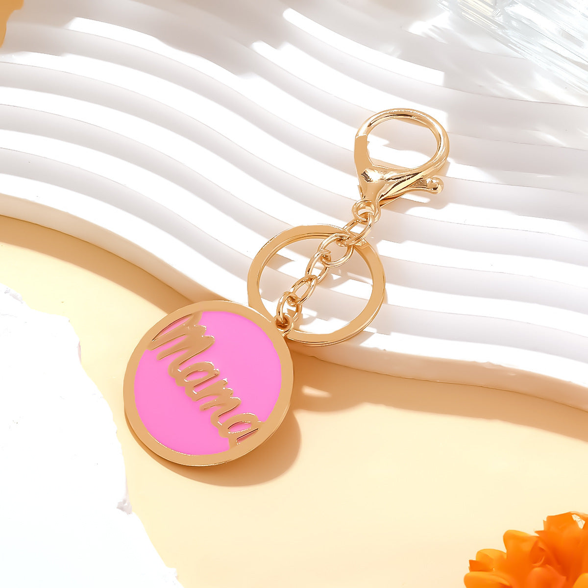 Wholesale  Long Oil Dropping Letter Mama Pendant Keychain Cute Enamel Mother' s Day Hanging Pendant