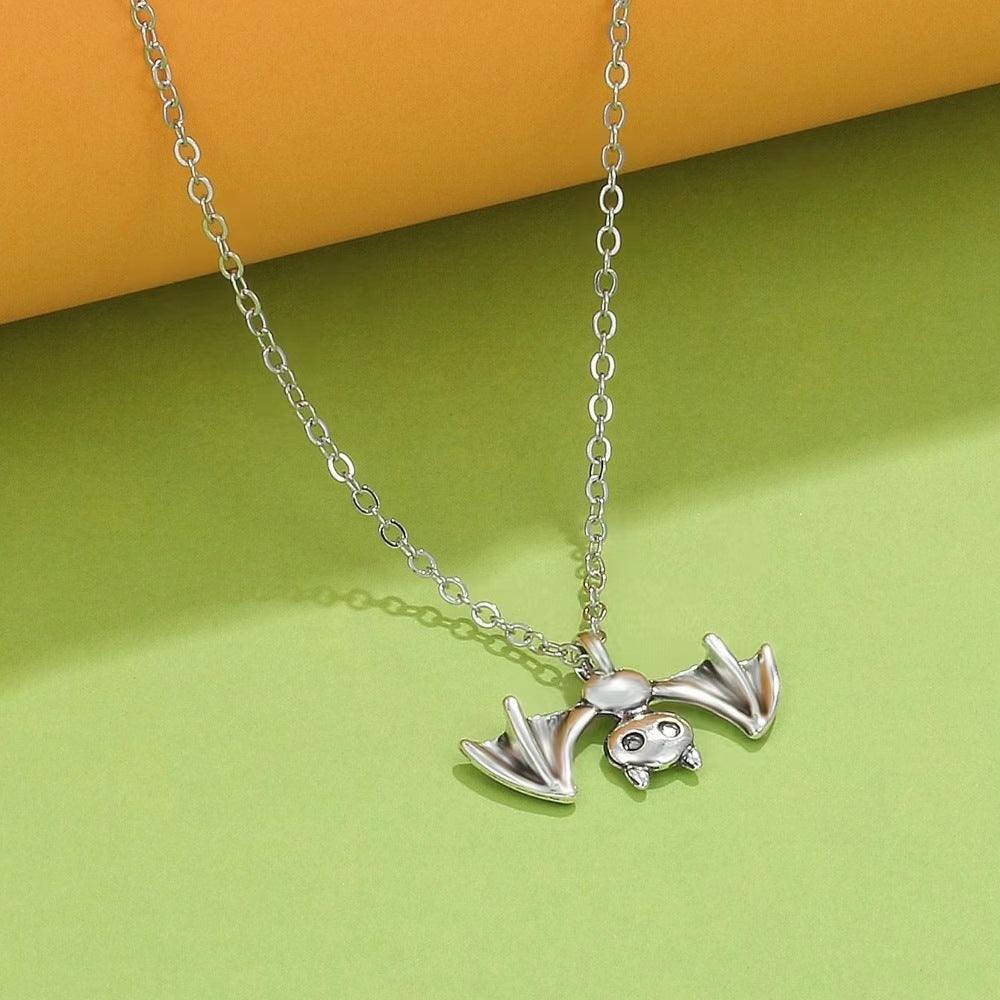 Wholesale Gothic Bat Pendant Necklace  Vintage Trendy Jewelry Fashion Accessory