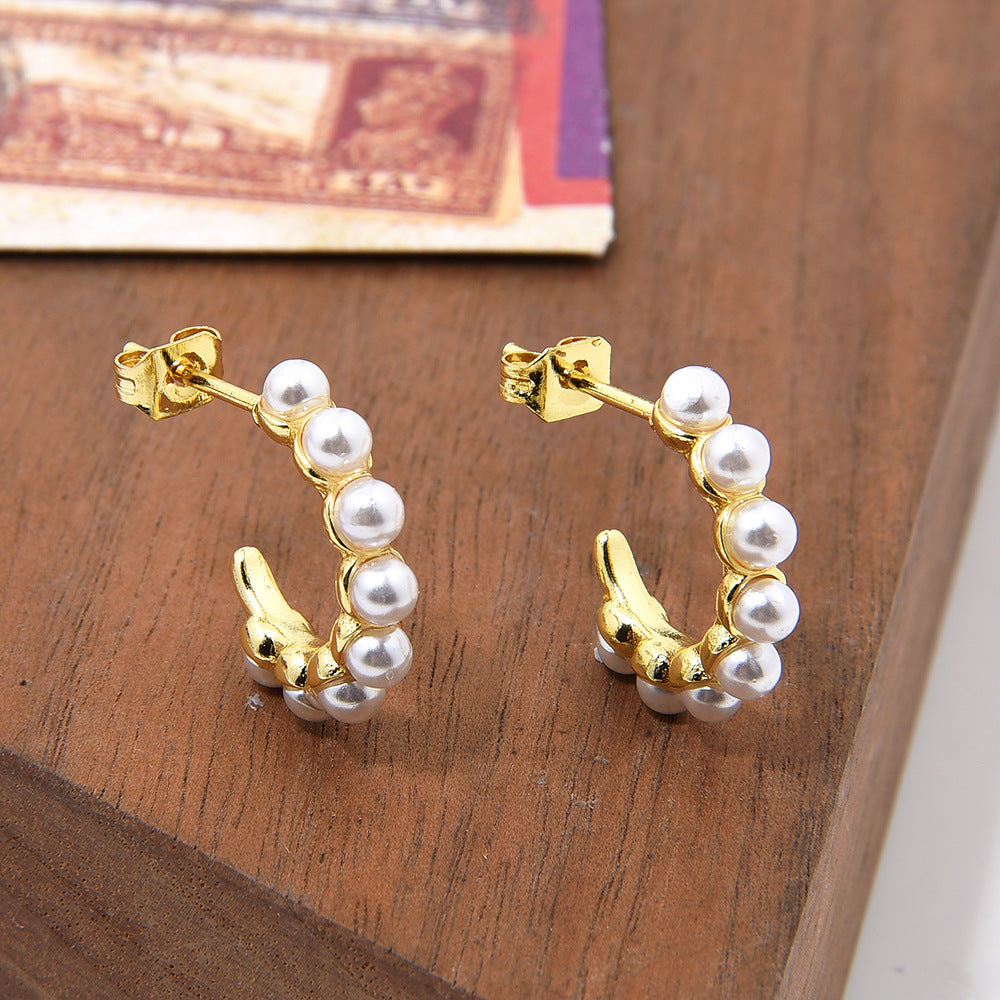 Wholesale  simple copper inlaid zircon C- shaped earrings