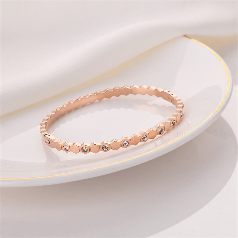 Wholesale Geometric Hexagonal Honeycomb Polished Diamond Titanium Steel Bracelet