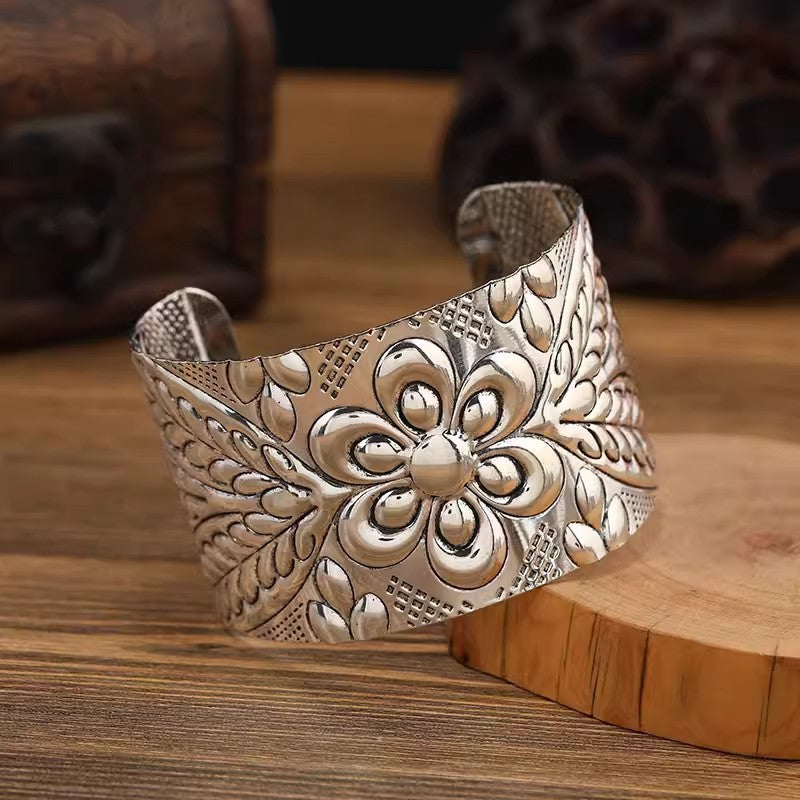 Wholesale Vintage Ethnic Style Bracelets with Carved Patterns Bohemian ACC-BT-Miaosi004