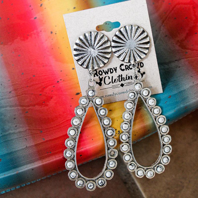 Wholesale retro teardrop-shaped white turquoise alloy earrings