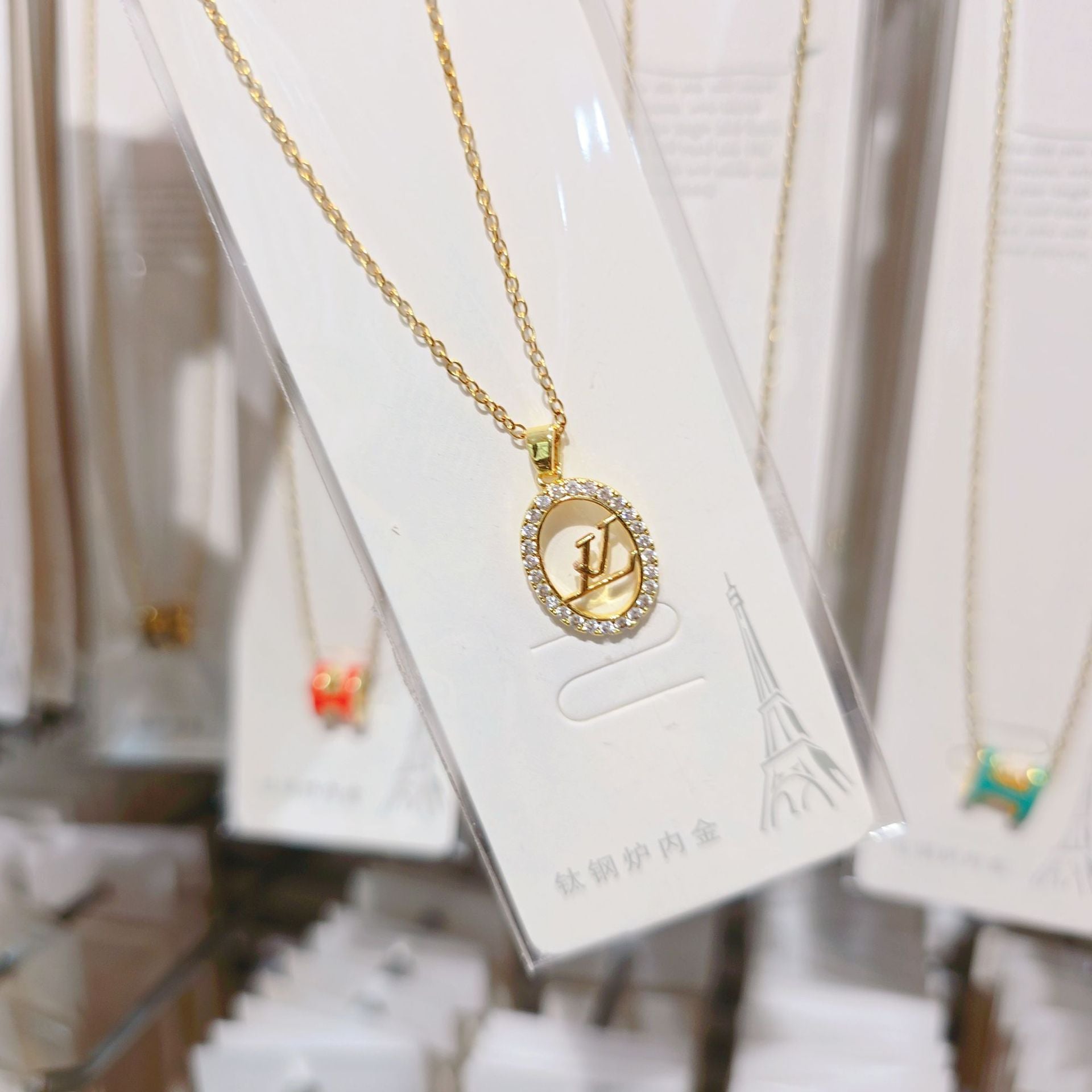 Wholesale Titanium Steel Zircon Blingbling Double C-shaped Light Luxury Necklace