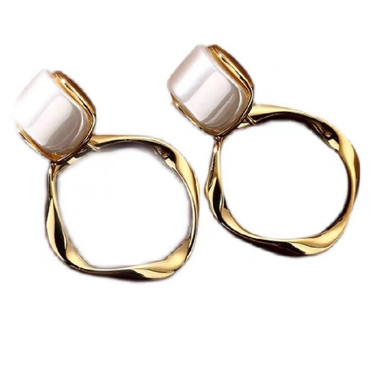 Wholesale S925 Silver Needle Metal Circle Ear Studs Advanced Sense Light Luxury Earrings