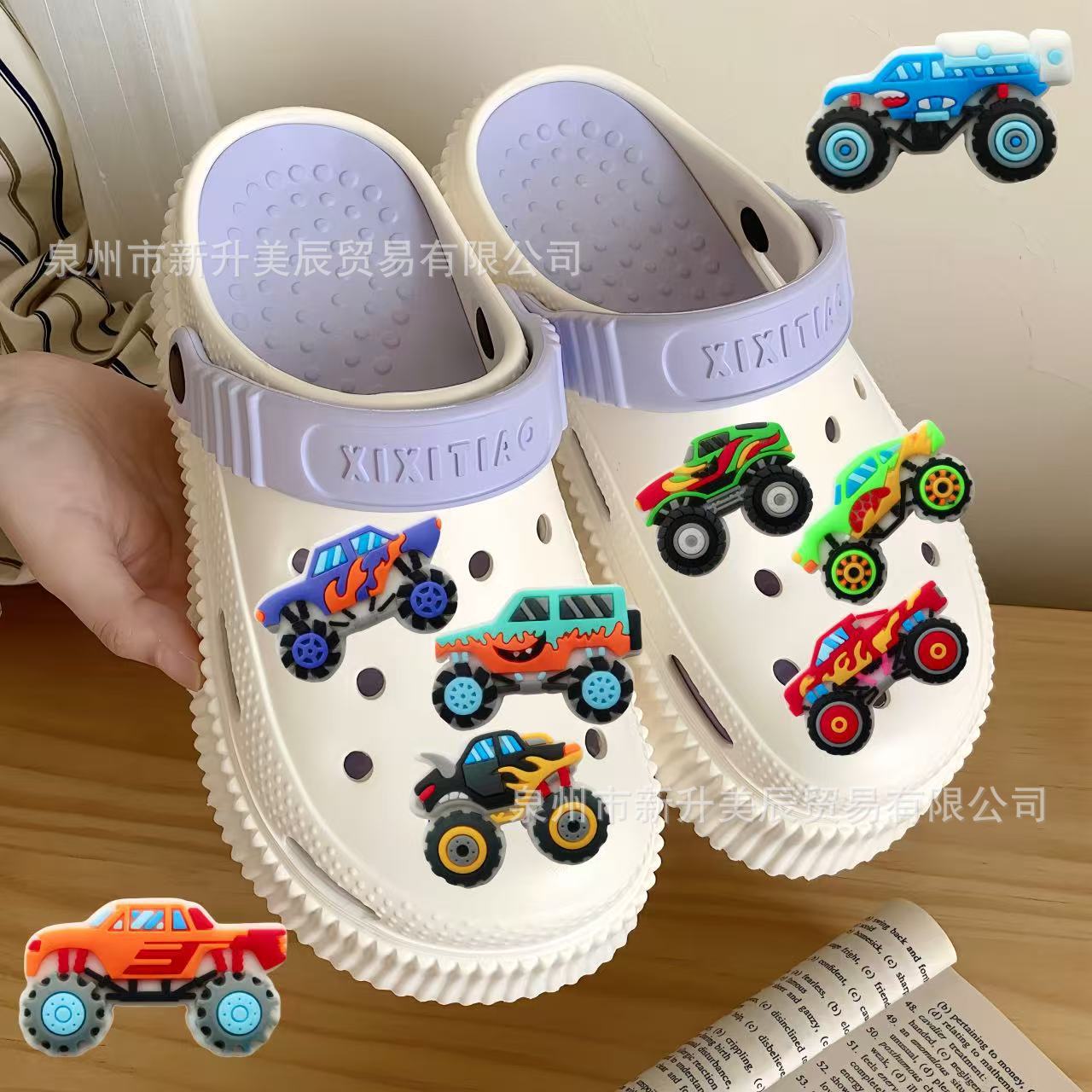 Wholesale Random 100pcs Off-road vehicle series Shoes Charms