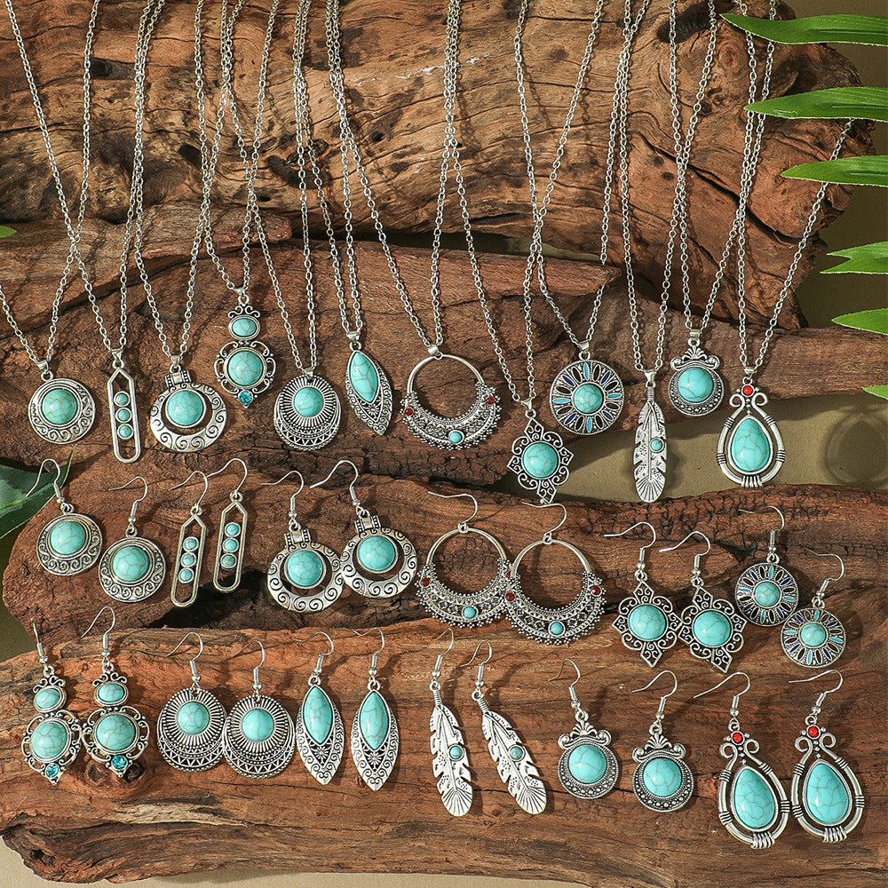 Wholesale Bohemian Turquoise Hollow Geometric Earrings and Necklace Set Fashion Accessory Gift