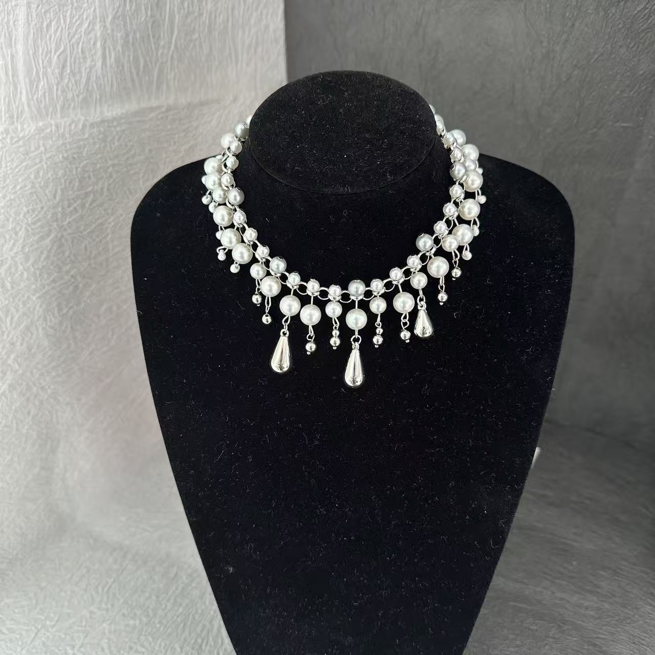 Wholesale Vintage Pearl Rhinestone Layering Necklace French Court Style Alloy Chain Trendy Boutique Jewelry Gift