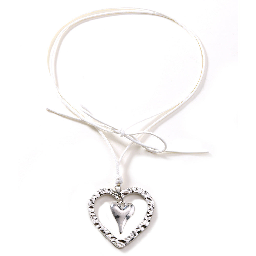 Wholesale Heart-shaped pendant sweater chain