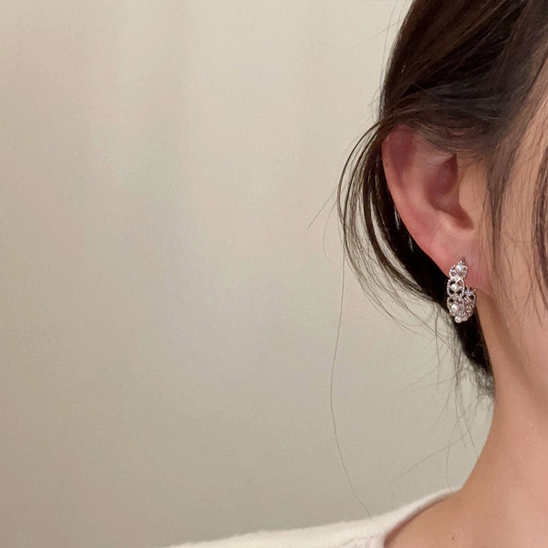 Wholesale Retro Copper Hollow Rice Bead Flower Earrings - Fashion Accessory for Party Wear