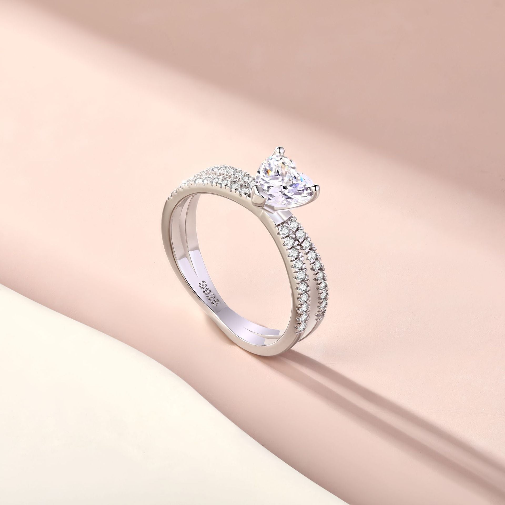 Wholesale  925 Sterling Silver Love Ring  Light Luxury Zircon Ring