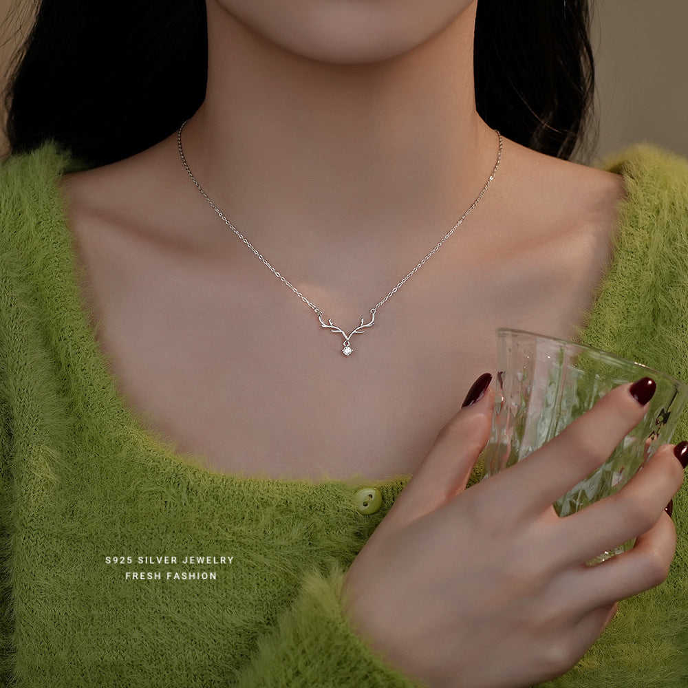 Wholesale Deer antler necklace Christmas gift necklace