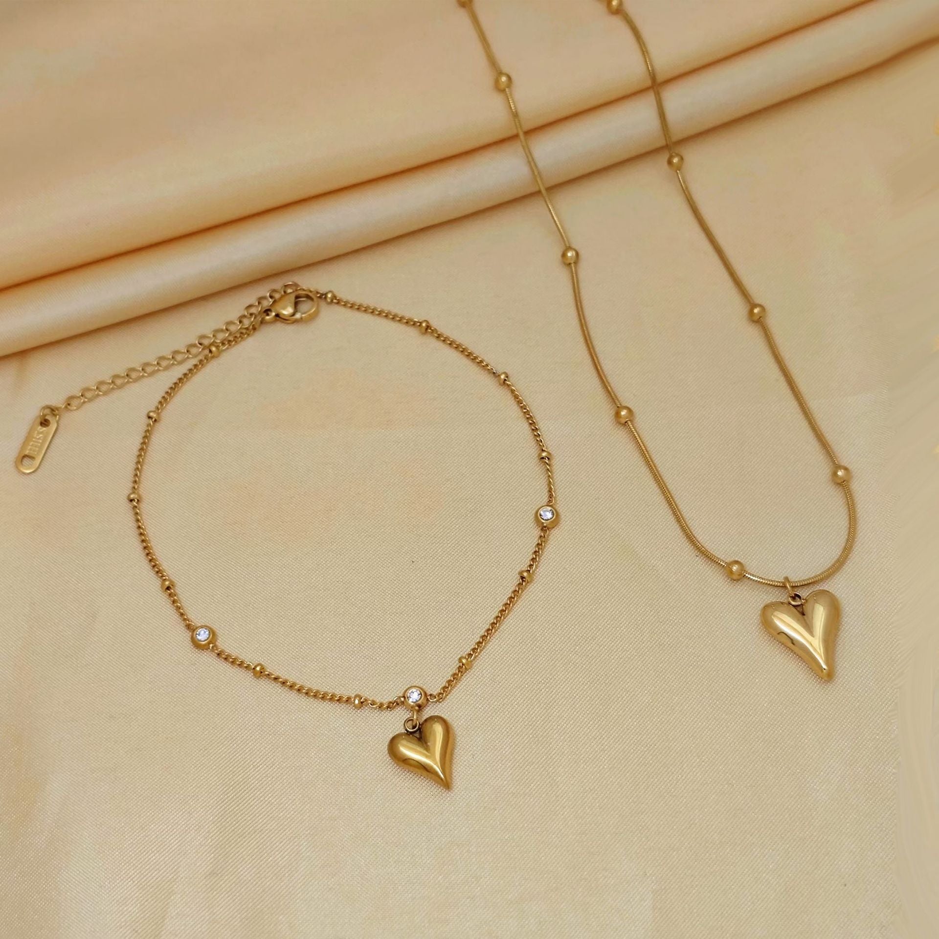 Wholesale Minimalist Titanium Steel Love Necklace Everyday Jewelry Accessory