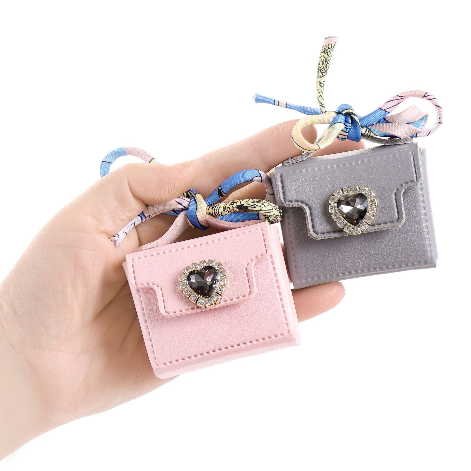 Wholesale Light Luxury Gray Leather Heart Bag Keychain Pendant With Rope Knot Stylish Fashion Accessory For Valentine S Gift And Boutique Resale