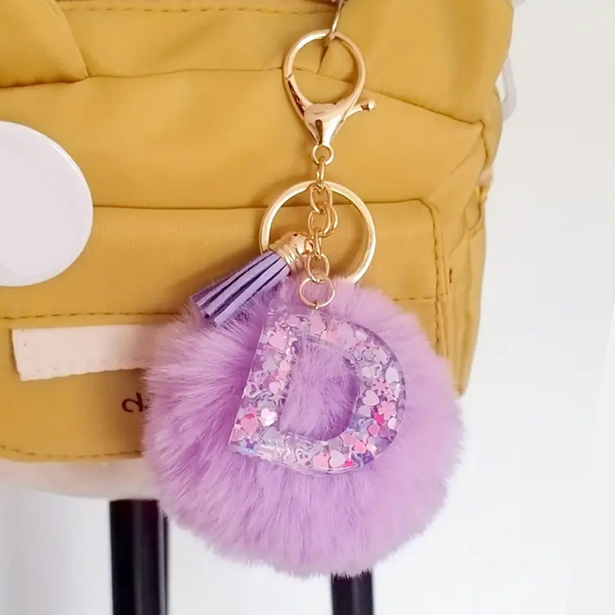 Wholesale Cute resin pom-pom 26 letter keychain