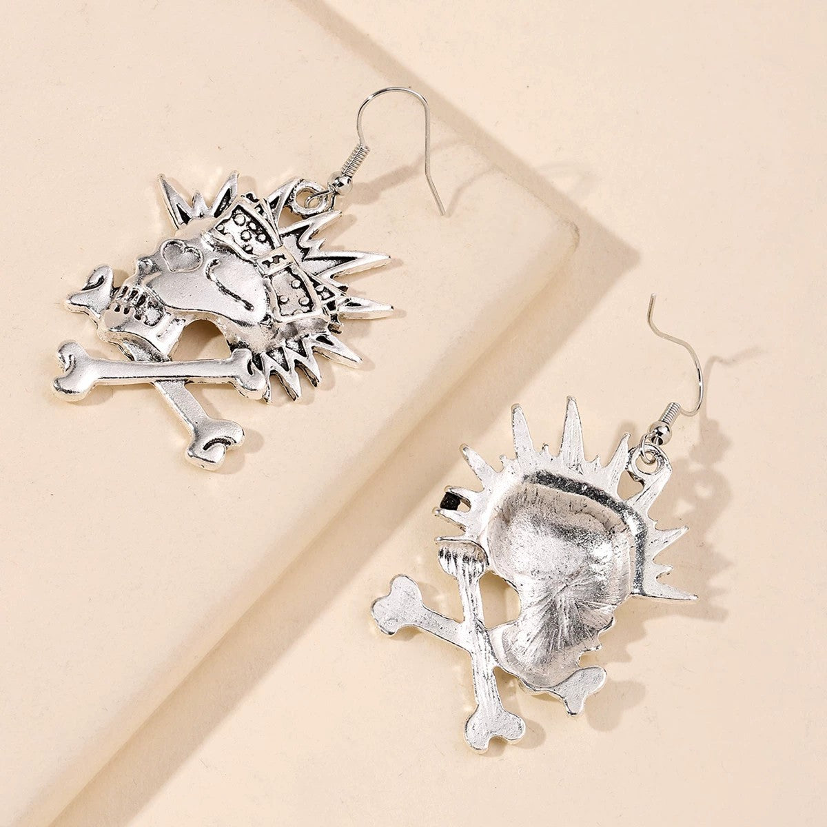 Wholesale Punk Skull Earrings Alloy Antique Gold  Nightclub Jewelry Accessory