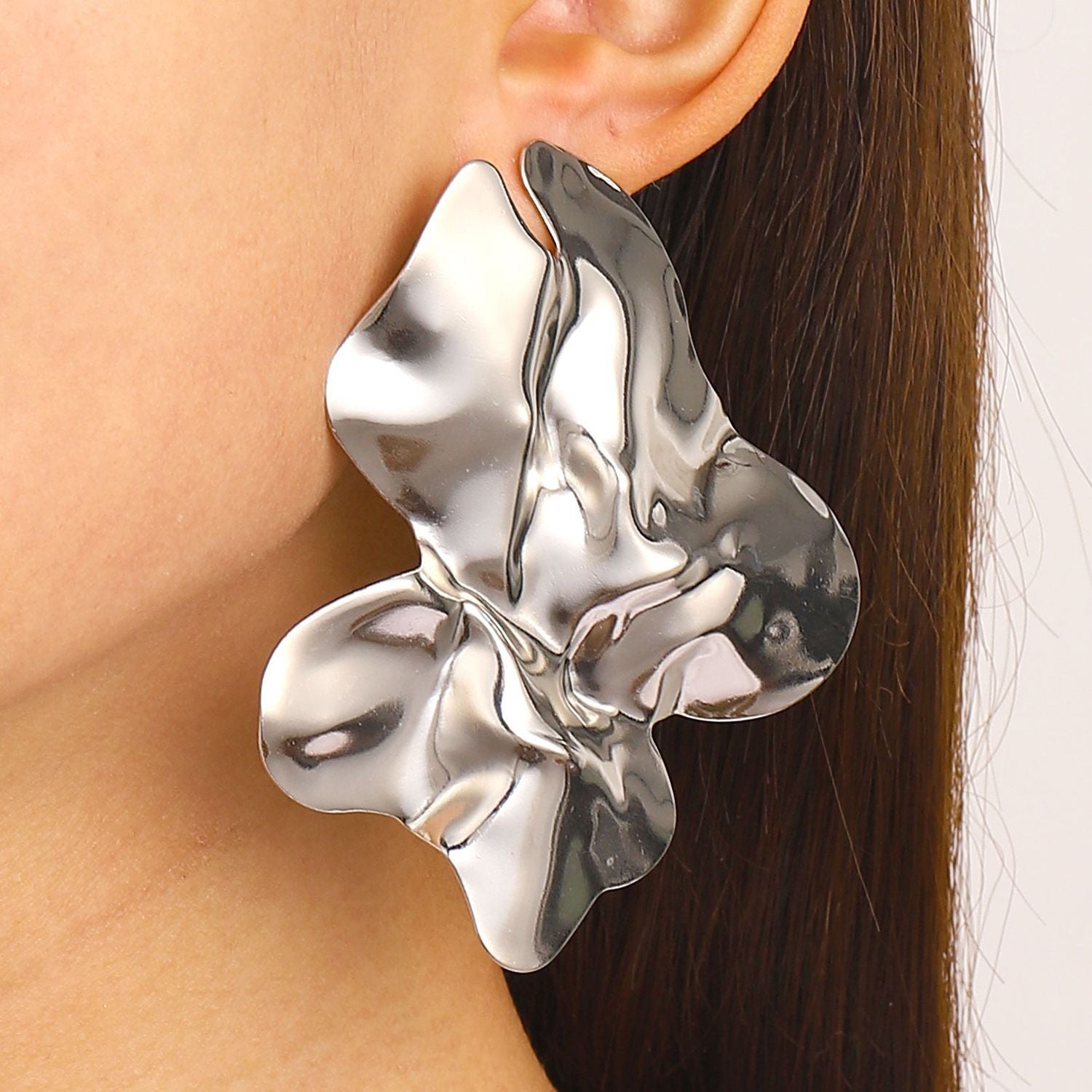 Wholesale Electroplated Metal Earrings Geometric Oval Pattern Fashion Accessory