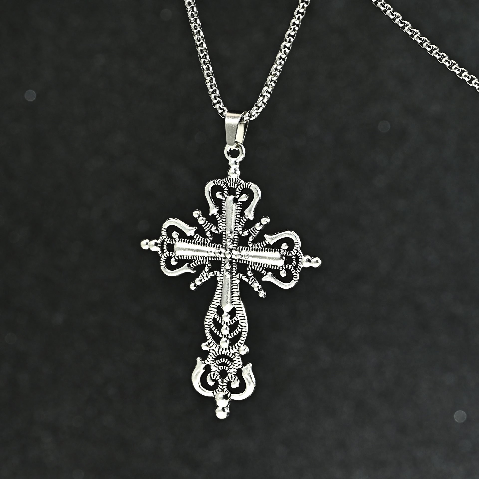 Wholesale Vintage Hollow Cross Pendant Necklace Hip Hop Street Style Fashion Jewelry Accessory Boutique Gift