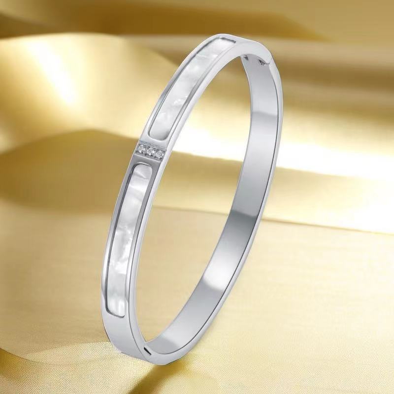 Wholesale Titanium Steel Bracelet Three Diamond Bracelet Shell Bracelet ACC-BT-Ruih004