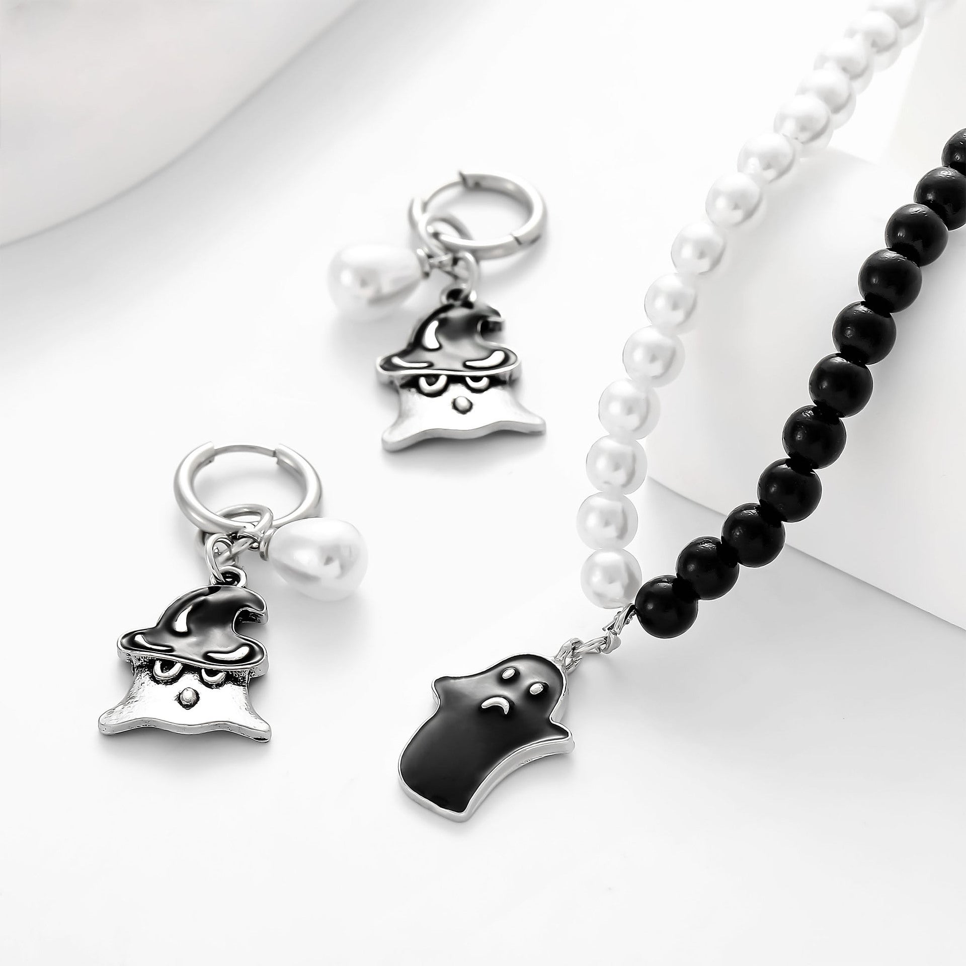 Wholesale Halloween jewelry oil drop ghost black and white pearl necklace earrings set
