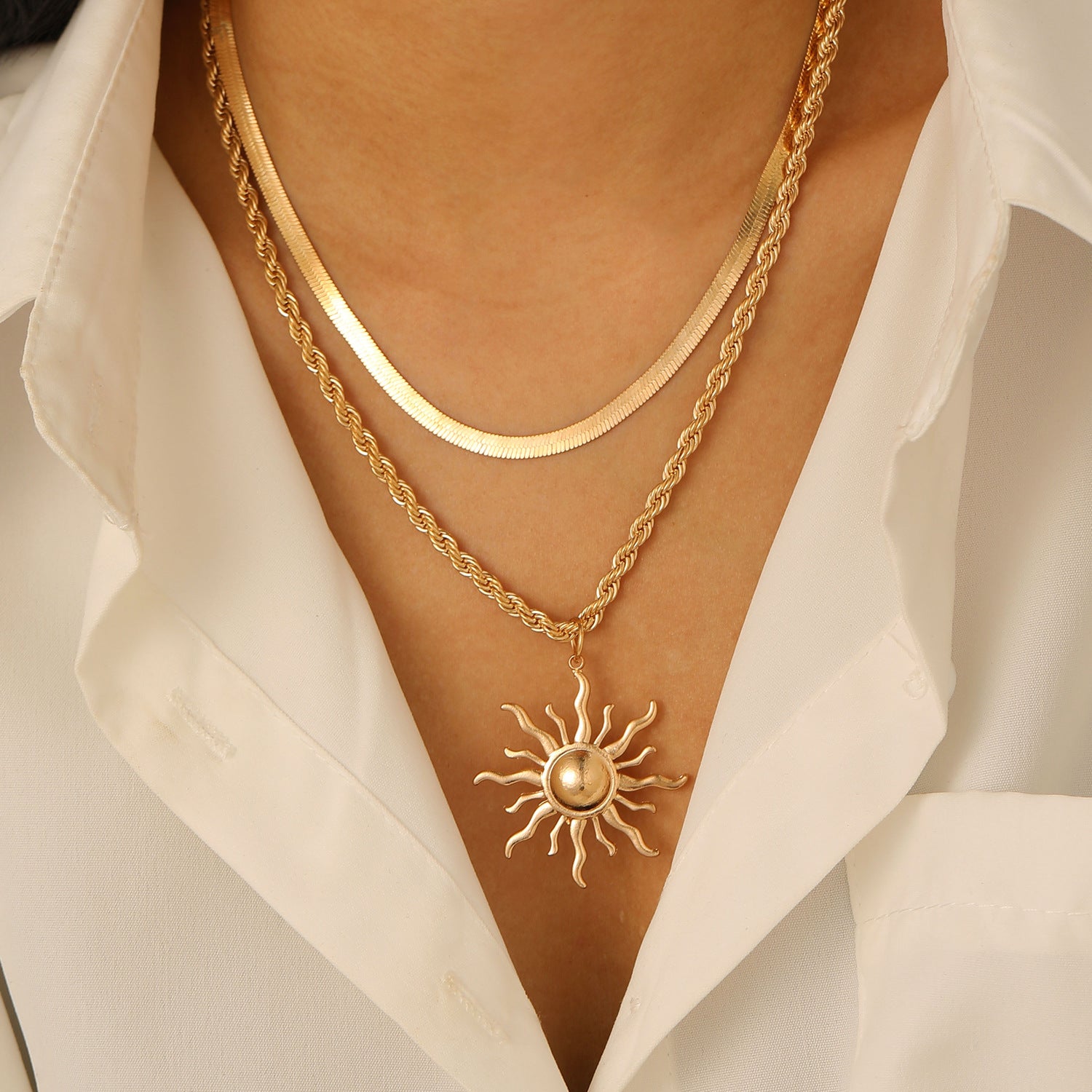 Wholesale Gold Electroplated Alloy Sun Flame Pendant Layered Necklace For Women Fashion Jewelry Accessory