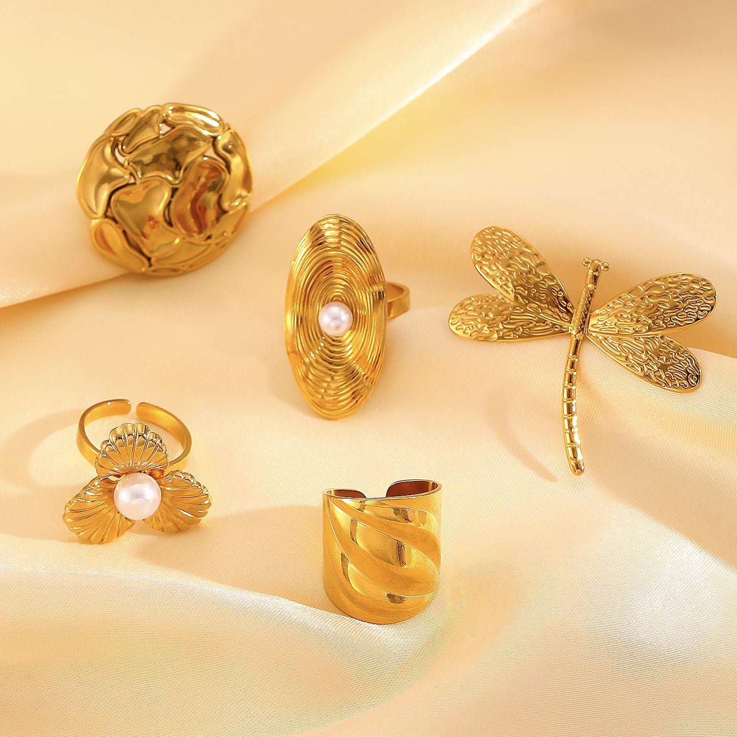 Wholesale 18k Gold Stainless Steel Open Ring with Dragonfly Floral Design Fashion Accessory