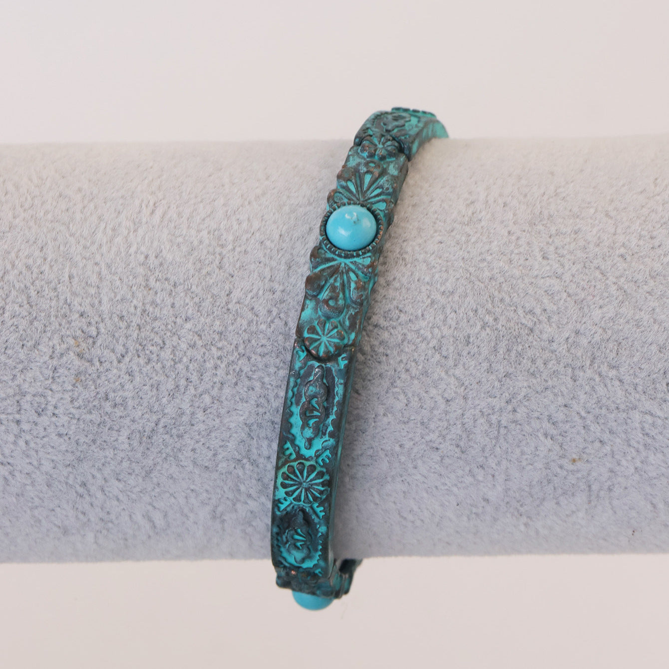 Wholesale Retro Turquoise Inlay Bracelet Zinc Alloy Round Stone Jewelry Accessory For Everyday Wear