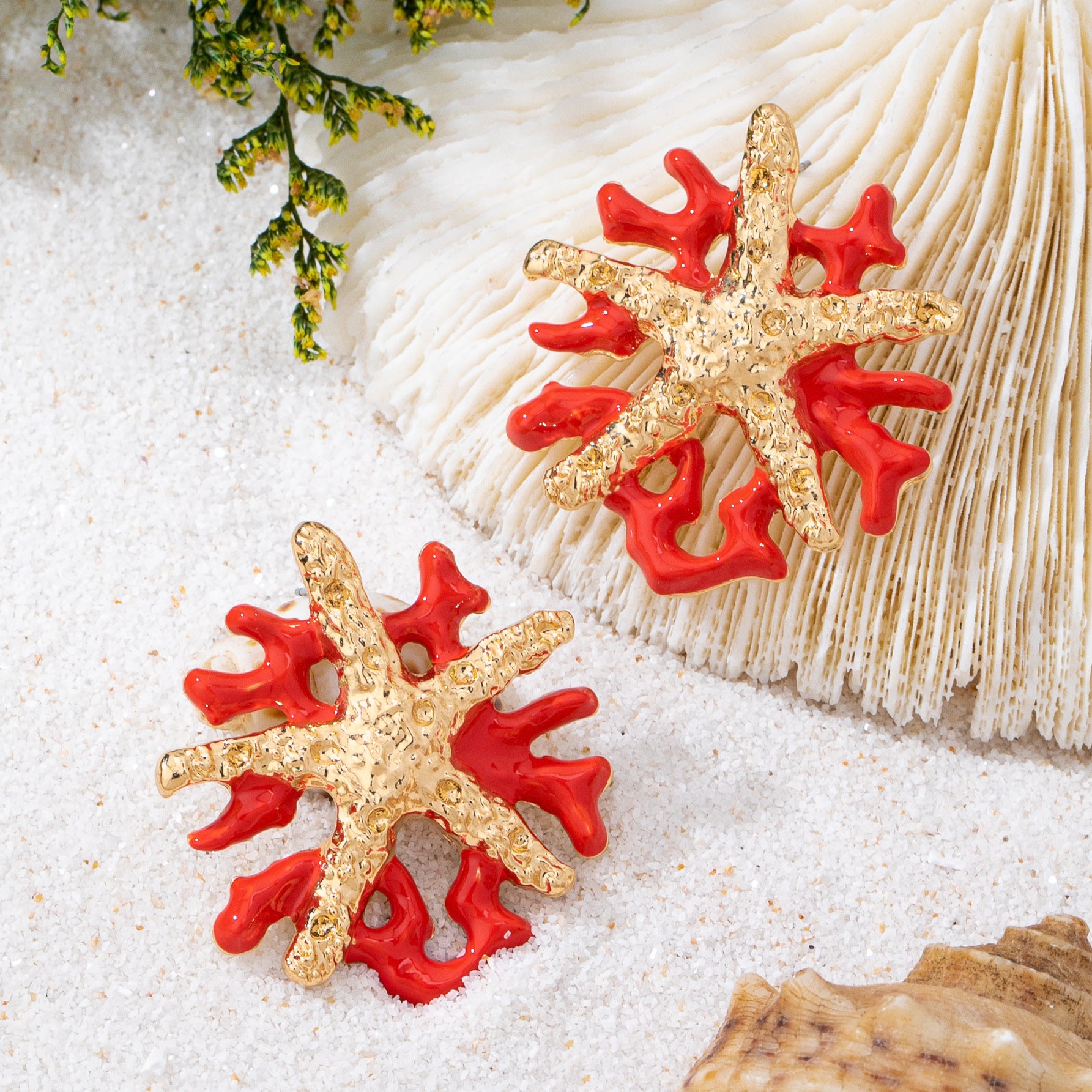Wholesale Gold Tone Coral Drop Earrings For Women Trendy Flower Design Summer Vacation Jewelry Accessory