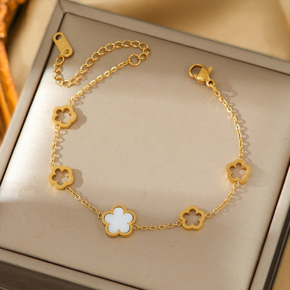 Wholesale White Shell Flower Pendant Necklace Titanium Steel Trendy Jewelry Accessory for Women Office Style