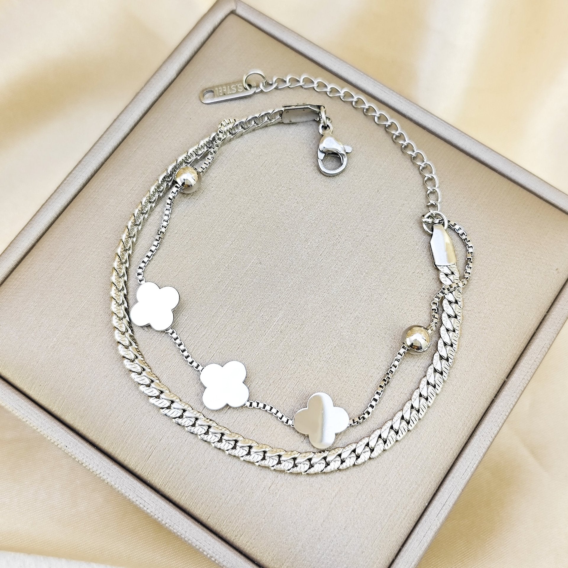 Wholesale Titanium Steel Gold Plated Star Love Bracelet - Women' s Fashion Jewelry Gift for Travel