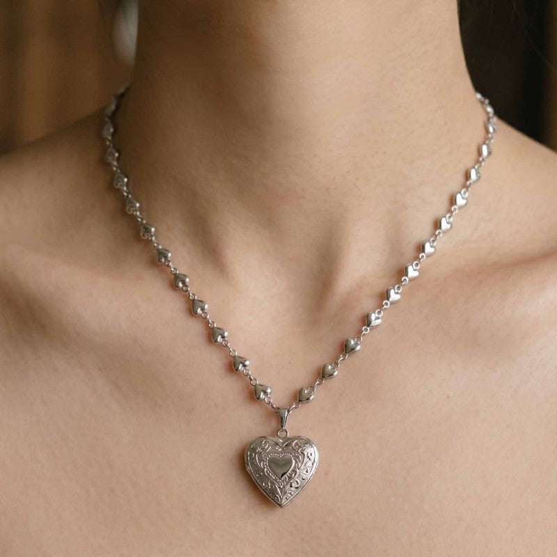 Wholesale Retro Heart Shape Photo Locket Necklace For Women Silver Tone Love Chain Chic Boutique Jewelry Gift