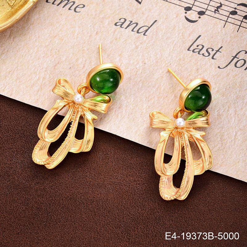 Wholesale Green Rhinestone Pearl Geometric Earrings