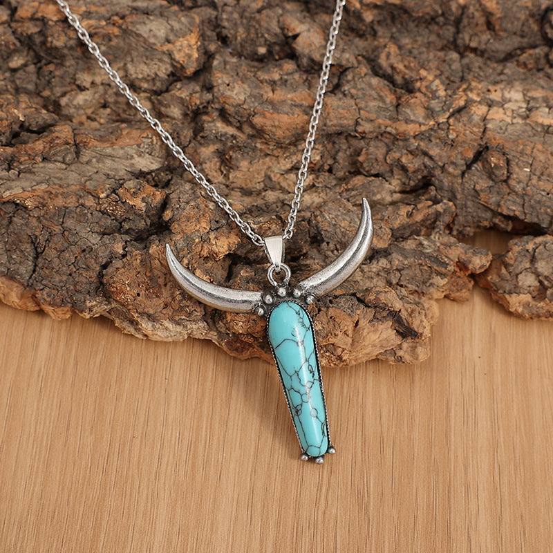 Wholesale Cross-border retro Thai silver turquoise horn pendant necklace European and American National Style Creative turquoise cow head necklace