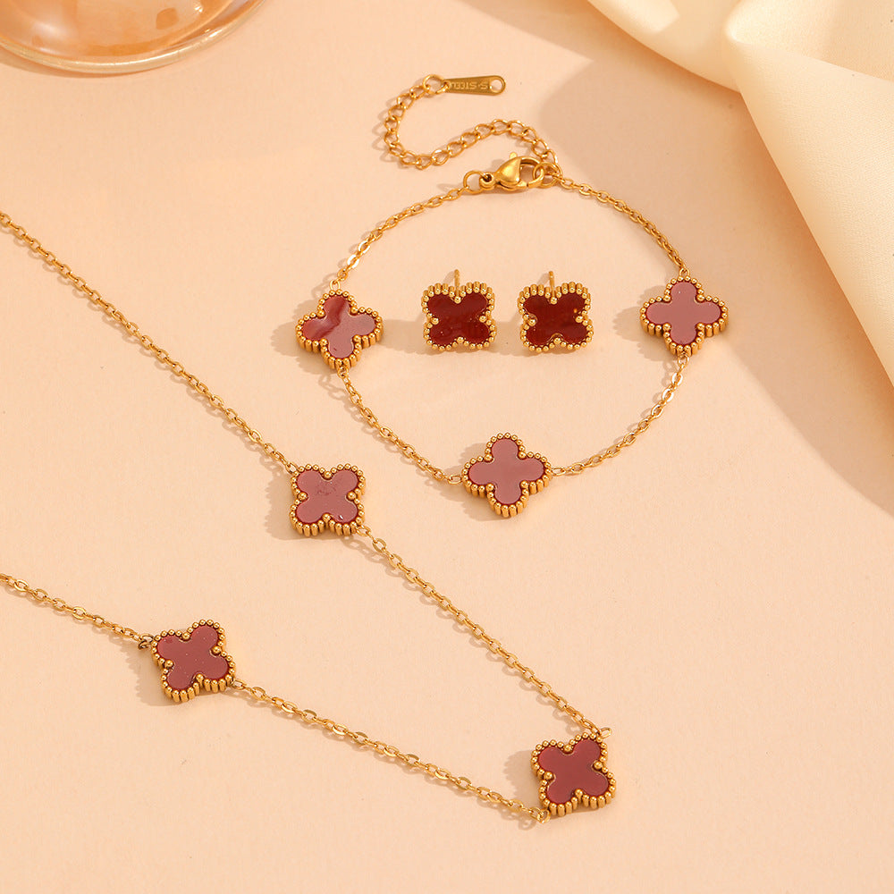Wholesale Fashion stainless steel three four-leaf flower jewelry new titanium steel does not fade small flower jewelry suit